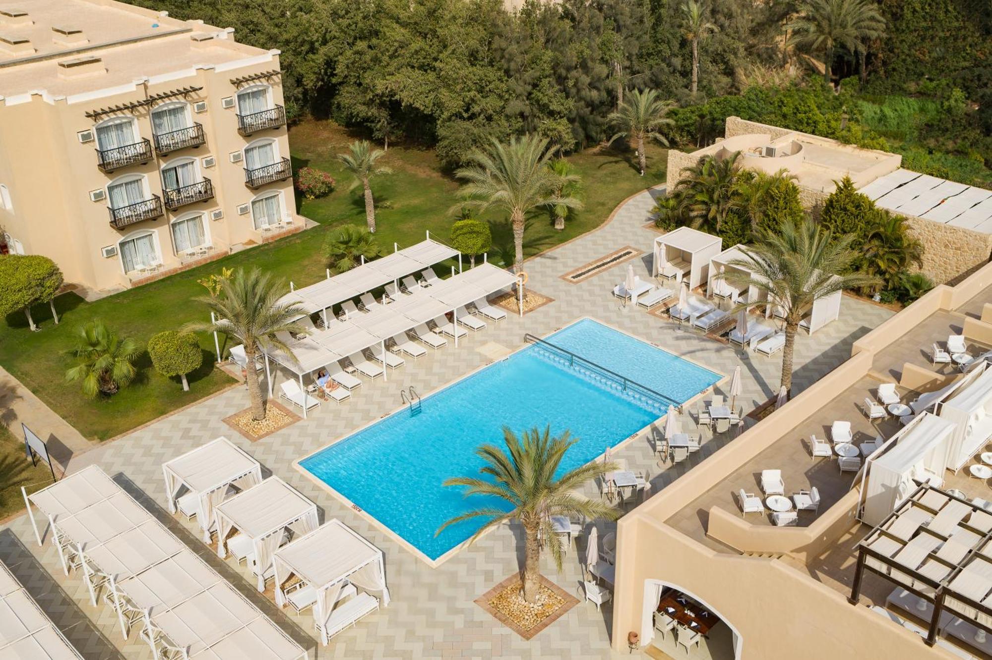 Jaz Neo Almazino, Almaza Bay Hotel Majid Abu Zayd Luaran gambar