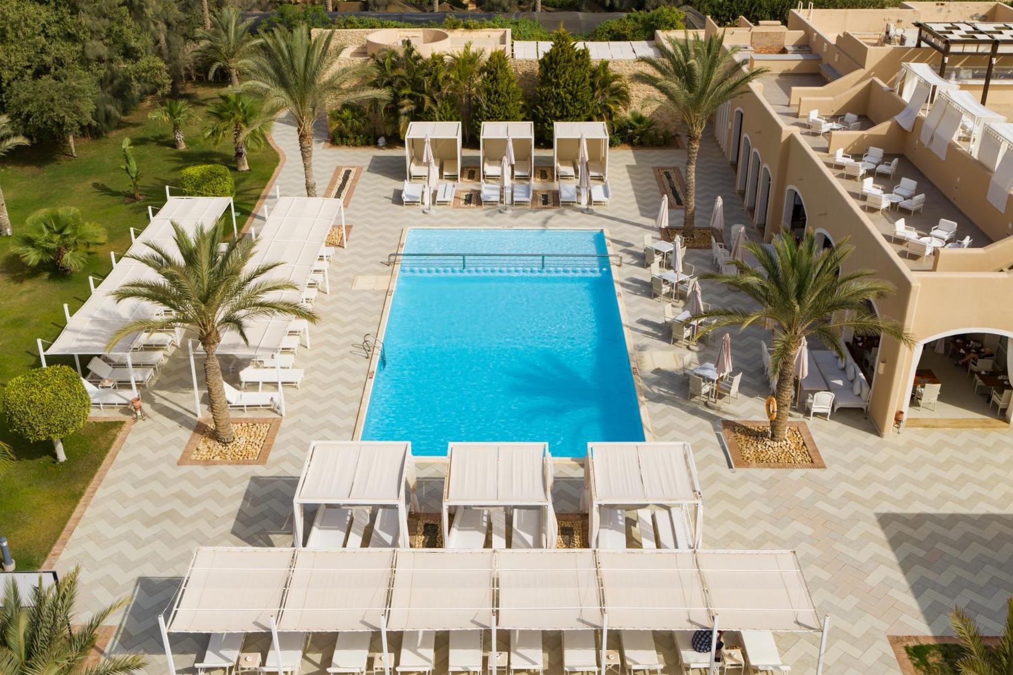 Jaz Neo Almazino, Almaza Bay Hotel Majid Abu Zayd Luaran gambar